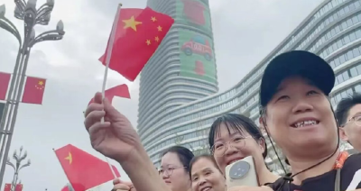燃爆了！“今天的武汉比过年还热闹”