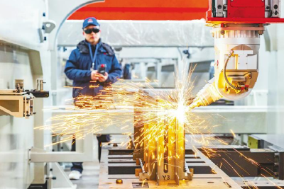 攻坚克难中夯实中国底气