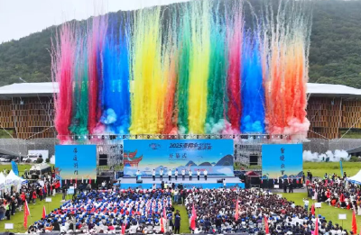 一座内陆城市的“飞天答卷”——三届滑翔伞定点世界杯对荆门意味着什么