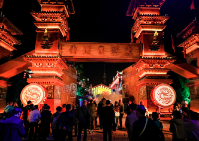 借东风、皆英雄……东风街城门已开，来赴一场赤壁之约！