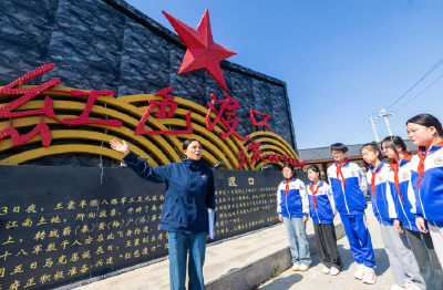 一条奔腾不息的精神航道