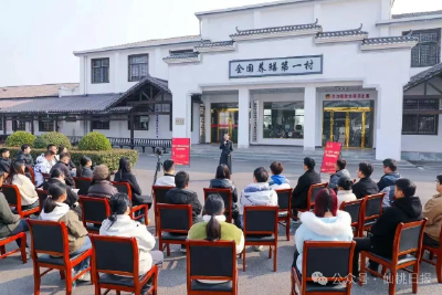 仙桃“定制式”宣讲党的二十届四中全会精神：烟火气里“冒热气”，群众中“聚人气”