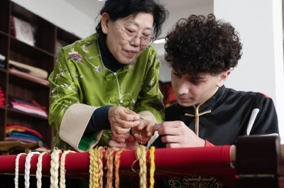 非遗不设界！外国留学生的东方婚书里藏着大冶刺绣的丝路奇缘