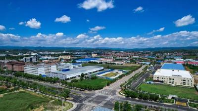 不问“山海”问“作为” 一个山区县的“发展气场”