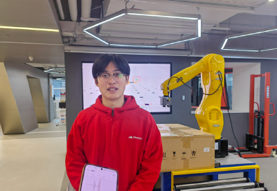 新春走基层｜我给机器人当“老师”