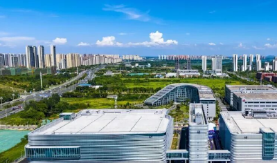 奔向“世界光谷”，当以四个“新”破题