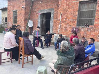 这个穿西装跑村的80后书记 用五年时光让白水村实现“逆袭”