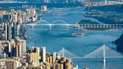 历史会把那些闪耀的政绩镌刻在峡江大地