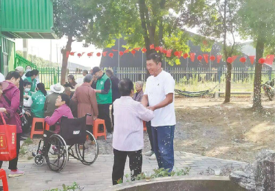 村民忘不了吴劲松：“他像我们的亲人，处处为我们着想”