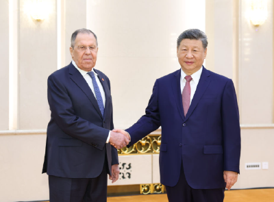 习近平会见俄罗斯外长拉夫罗夫