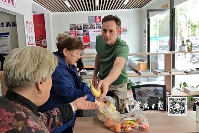 孝感这个社区来了位洋女婿，一遍遍说“你好”......