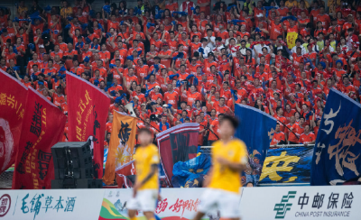 记者手记：“楚超”来了，文化味与烟火气漫过绿茵场