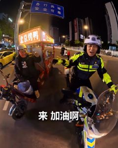 襄阳“唠嗑式执法”为何暖透全网？