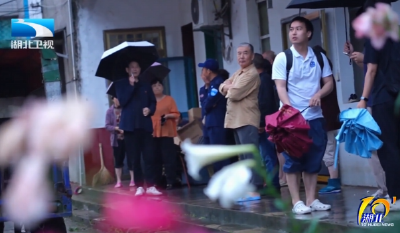 迎战强降雨 | 荆州公安：水泵开足马力 群众高效转移 