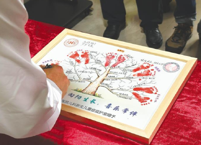 特别报道丨闯过86天生死关！新疆五胞胎在武汉“毕业”啦