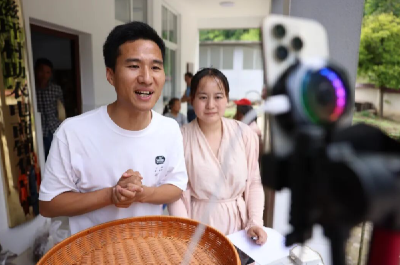 小满时节的“新农人”：守小家盈“小满” 济乡土成“圆满”