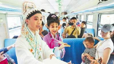 “湖北戏曲真美，手机都拍到没电了”