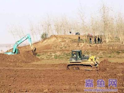 嘉鱼掀起今冬明春农田水利建设热潮