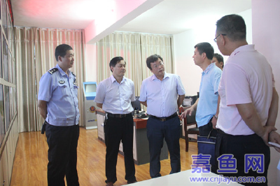 省治超检查组来我县检查治超工作