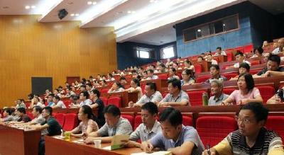 县党群口开展省第十一次党代会精神宣讲活动