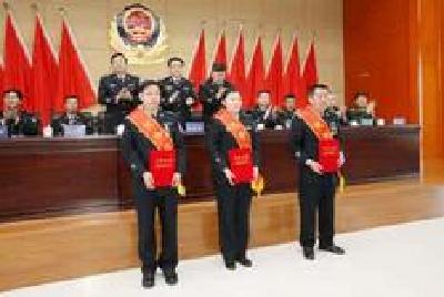 嘉鱼掀起向“全国优秀人民警察”任朝学习热潮