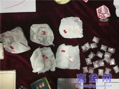 50多男女废弃矿山工棚聚众赌博 民警一锅端
