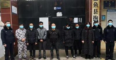 黑榜|顶风违法聚众赌博，7人全部拘留