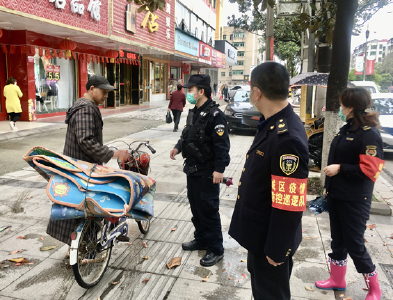 嘉鱼：百支巡逻队 织密防疫网