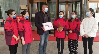 向云南援嘉医疗队赠送饮料的嘉鱼好心人找到了