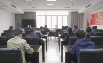 县防控指挥部社区防疫工作转段会议召开  