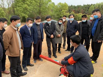 胡春雷调研森林防火与清明祭祀安全工作