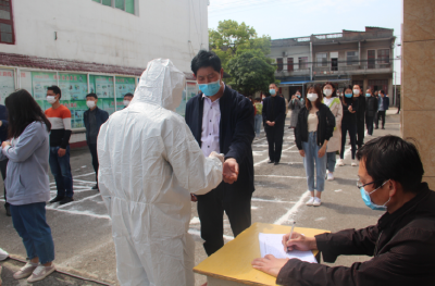 陆溪中学开展疫情防控应急演练