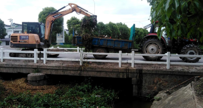 潘家湾镇加强汛期河道清理助防汛