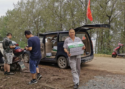 ​陆溪镇爱心企业慰问一线防汛人员