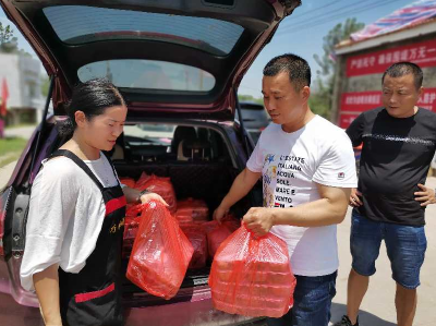 【防汛红榜】千份爱心盒饭送到防汛一线