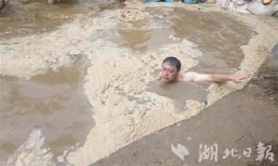 三次潜水探险情