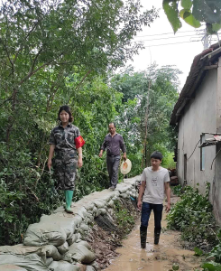 风雨同舟——看嘉鱼县防汛救灾中的政协力量 