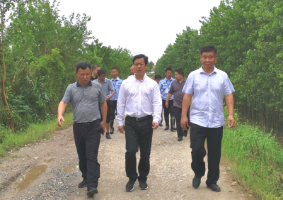 王永赴潘家湾镇检查指导防汛工作