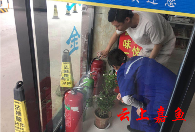 新街镇：高温天气安全生产检查不“休工”