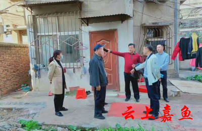 县领导现场督办南街社区包联创建工作 