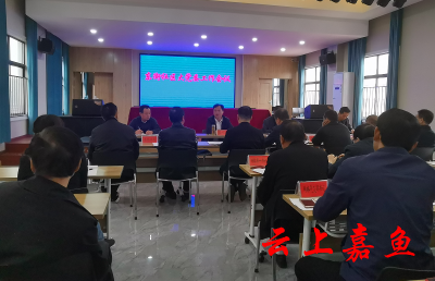 县领导赴东街社区召开“大党委”联席会