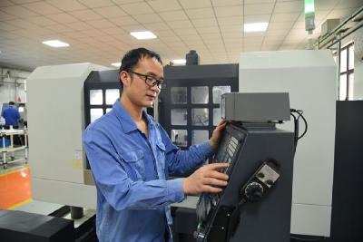 习近平总书记关切事｜2020+1，请收下这幅青年“拼”图