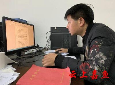 【创文我们在行动】永不停歇的“陀螺”张警卫