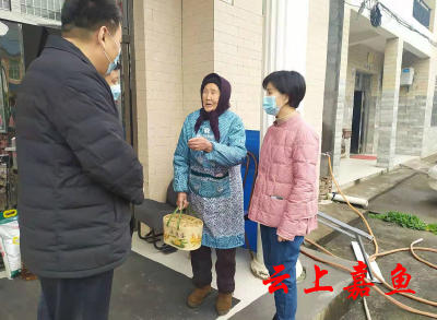 县领导到渡普镇走访慰问困难党员、群众