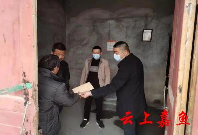 陆溪镇走访慰问困难党员群众