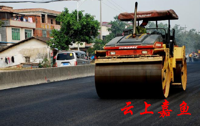 潘家湾镇：修好一条路 造福一方人