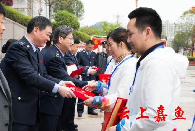 湖北税务学史力行为群众办实事 