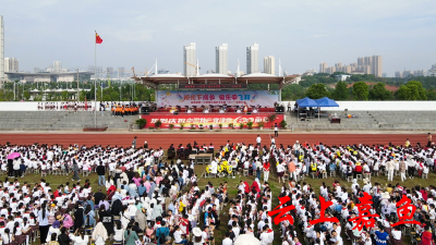 县一小举行庆“六一”文艺汇演活动