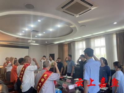 潘家湾镇举行“光荣在党50年”纪念章颁发仪式