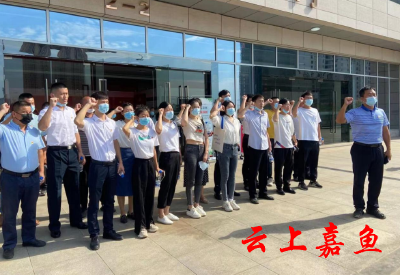 渡普镇组织党员干部参观党史巡回展